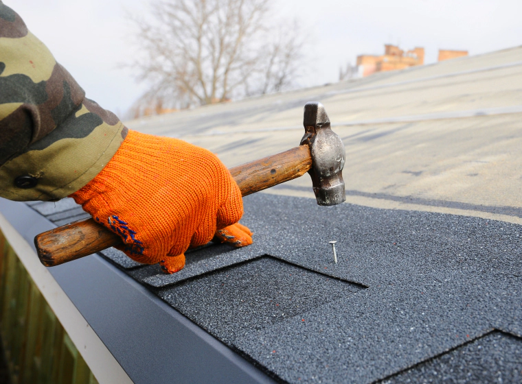 asphalt roofing installation